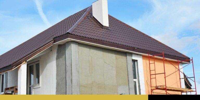 a home's roof during construction